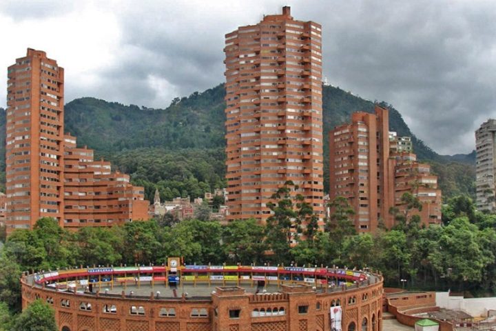 b01-bogota-bullfighting-coliseum-colombia