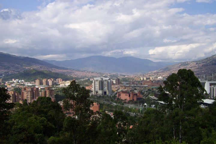 m03-medellin-city-view_julianza_pixabay