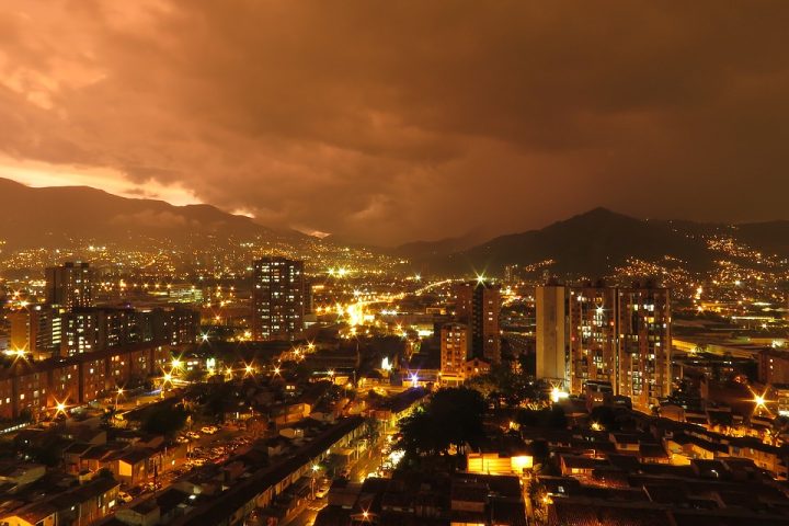 m08-medellin_zomogy-pixabay